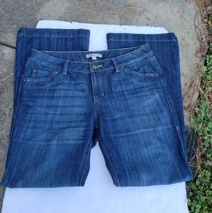 🦄🦄CAbi Super Flare Jeans Size 10